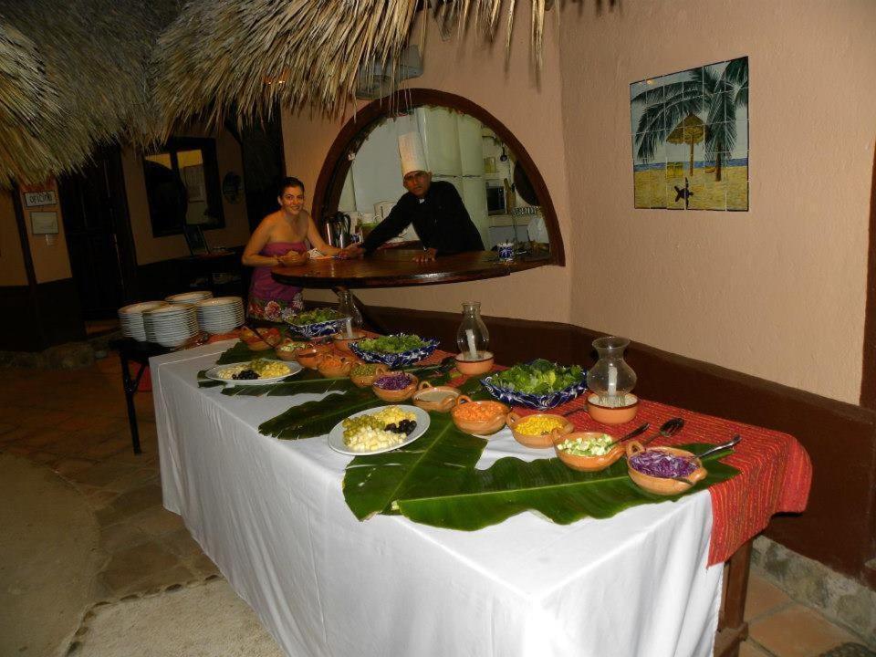 Hotel Bahia De La Luna Arroyo Cruz Exterior photo